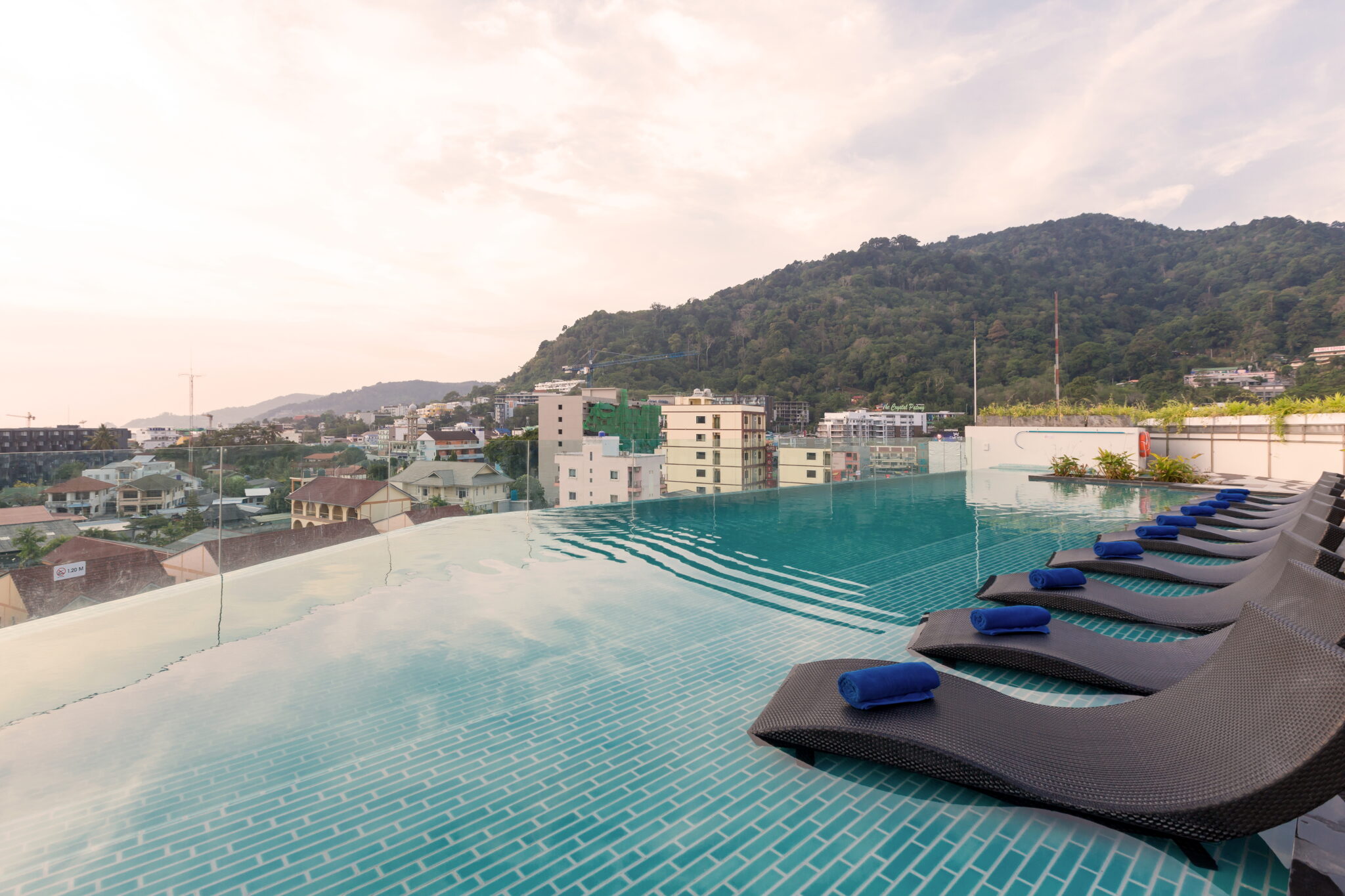 4 star Hotel Patong Beach. JPG - Journeyhub