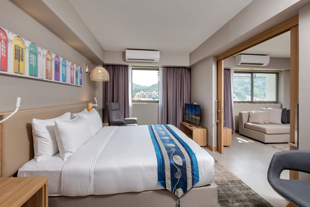 Journey hub hotel Patong Phuket Beach 1 - Journeyhub