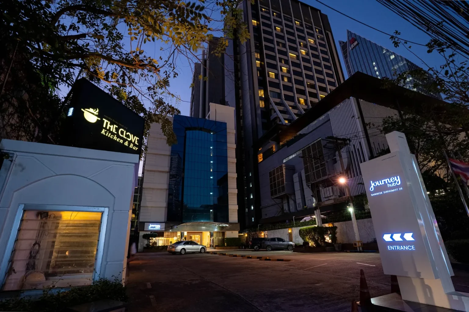 bts-skytrain-hotel-phrom-phong-4-star