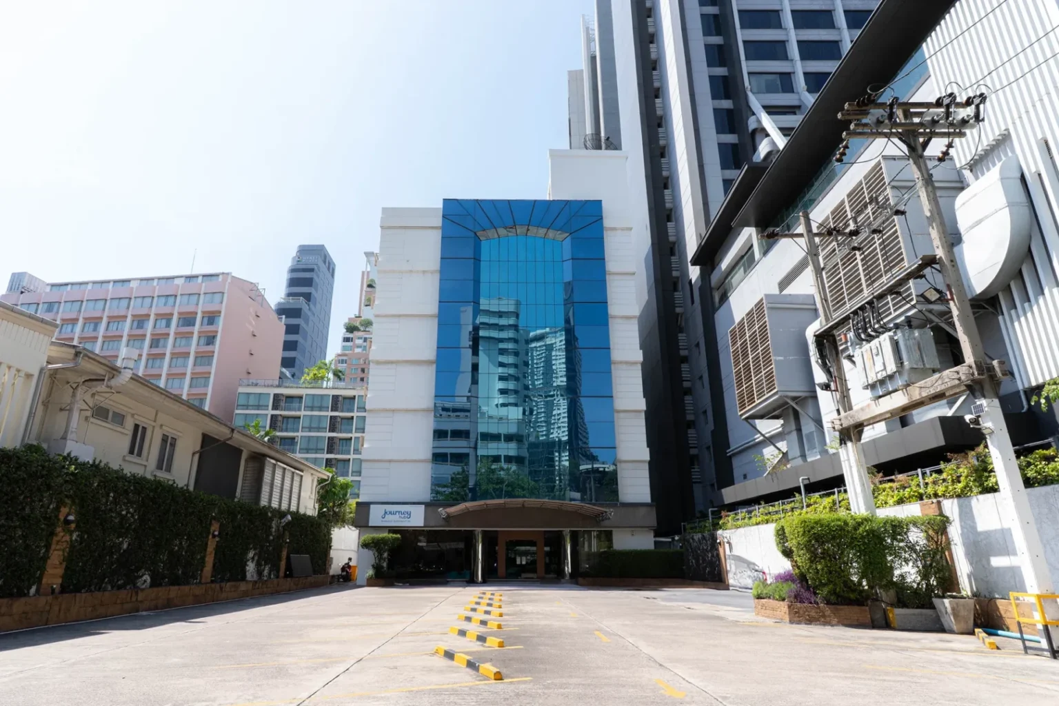 phrom-phong-hotel-bts-skytrain-4-star