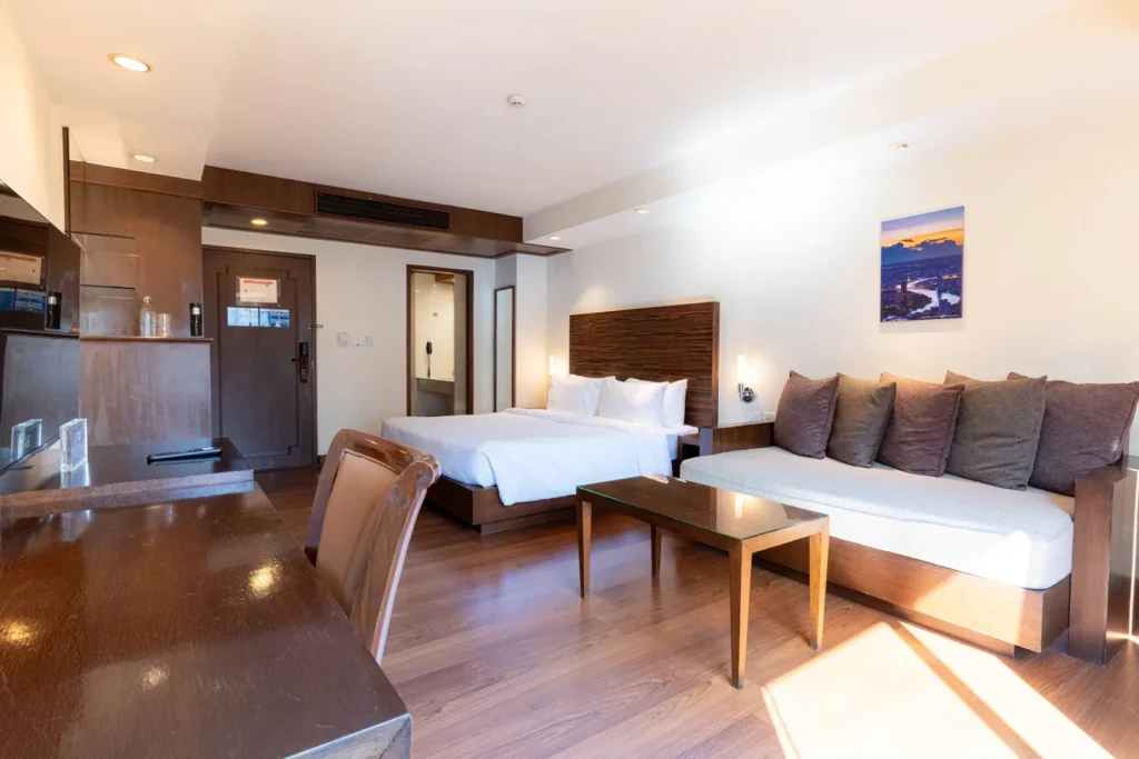 phrom phong junior suite hotel 4 star - Journeyhub